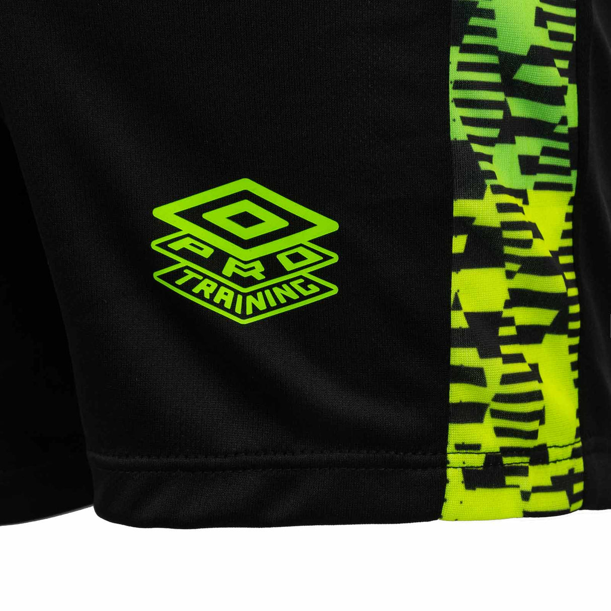 UMBRO FORMATION KNIT SHORT BLACK