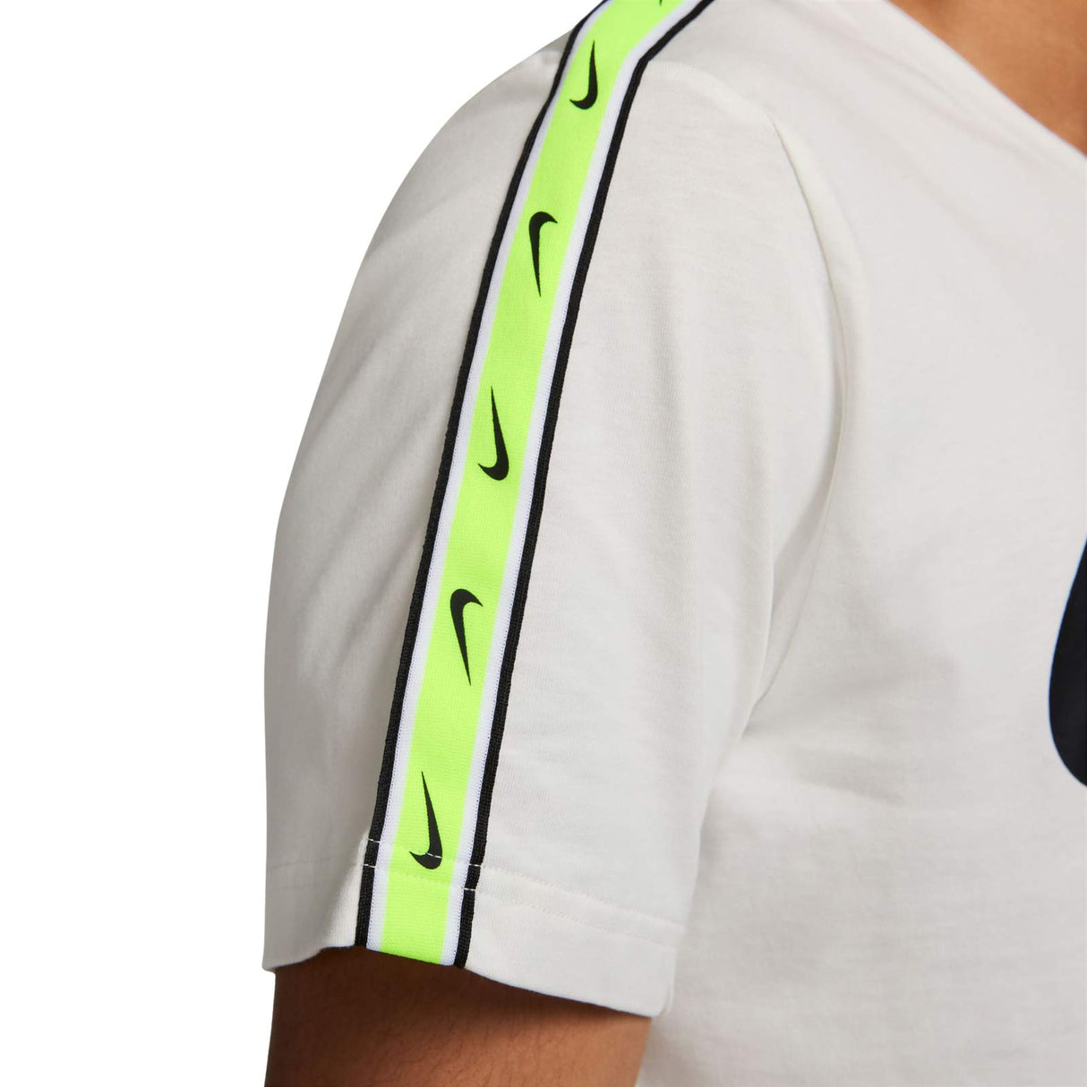 Nike Mens Repeat SW SS Tee White