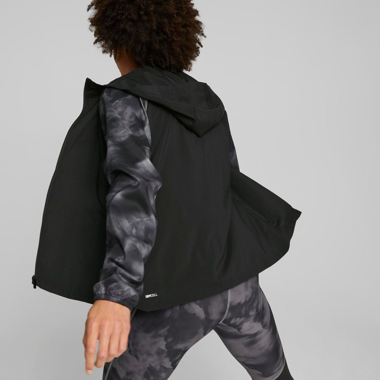 Puma Wmns Run Fav AOP Woven Jacket Black