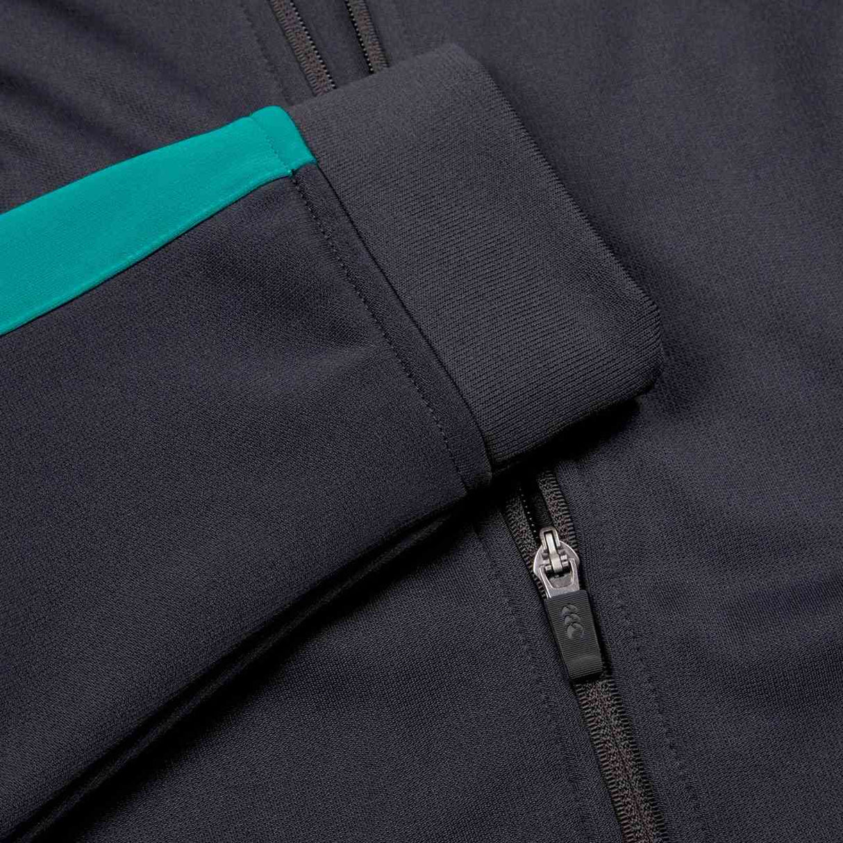 Canterbury IRFU 24 Travel Jacket Black