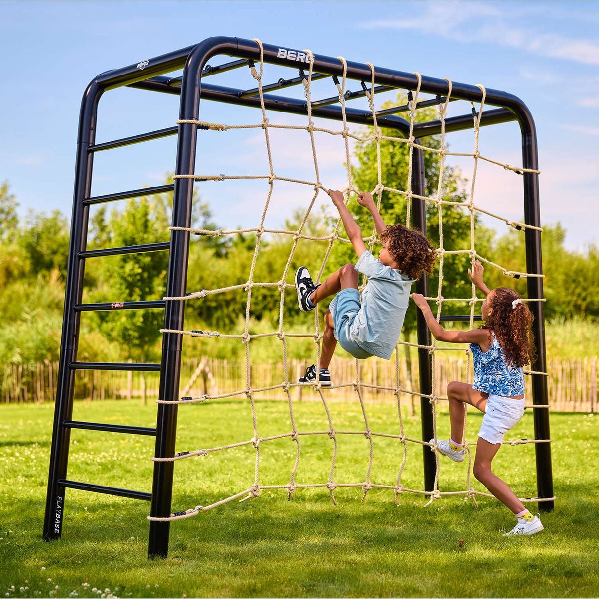 Berg Playbase Climbing Net L