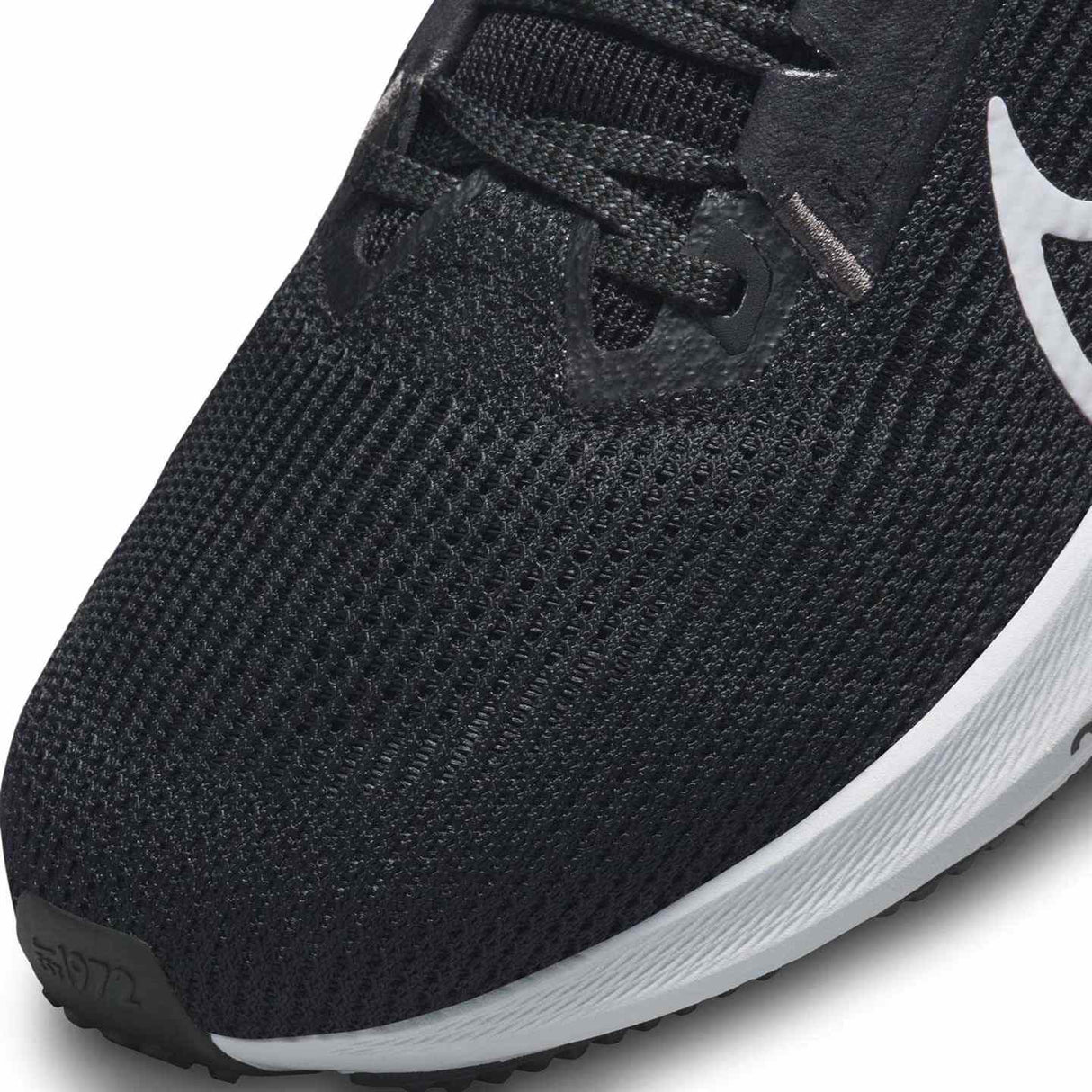 Nike Pegasus 40 Womens Black/White