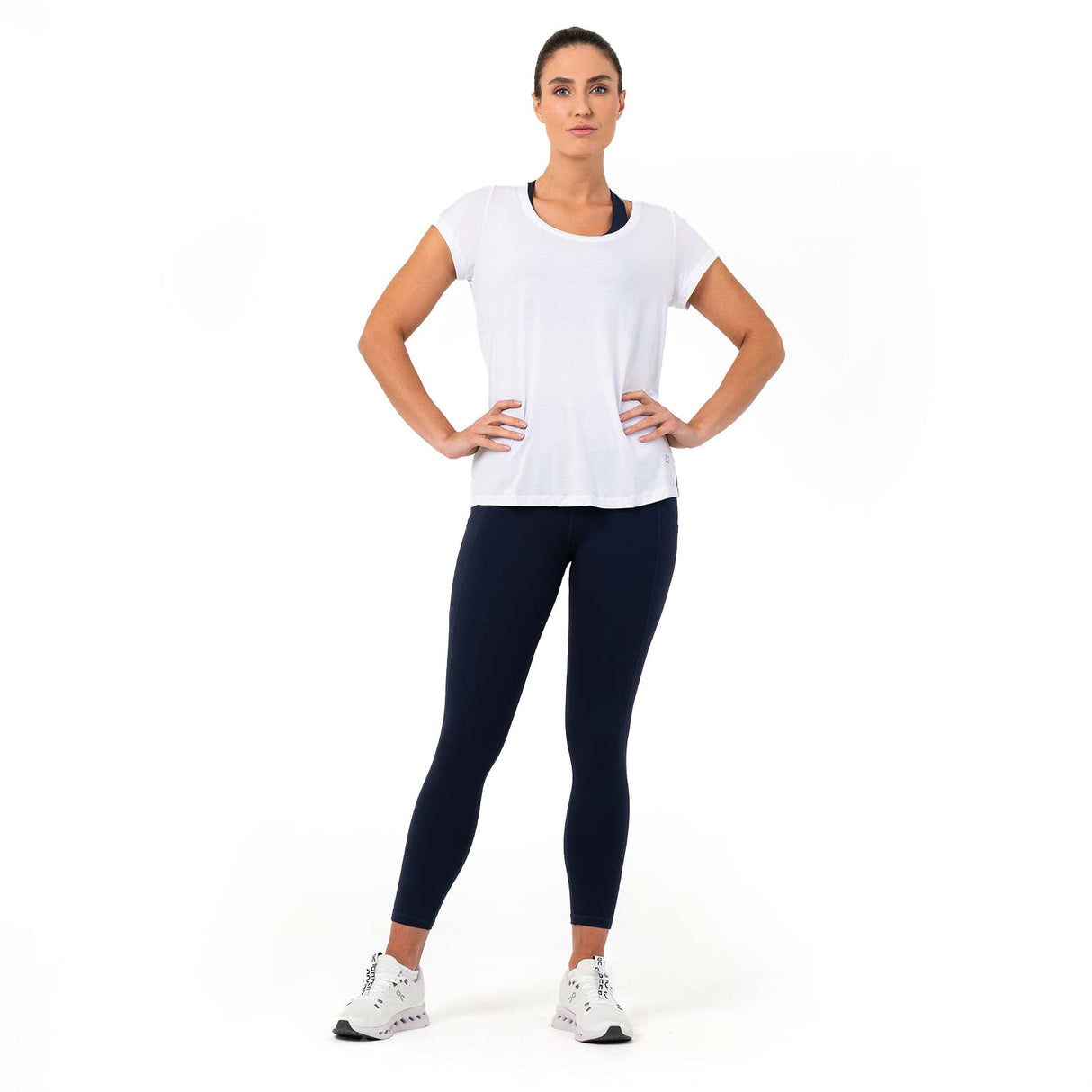 Bodylogic JS Trust Scoop Neck SS Tee Wh