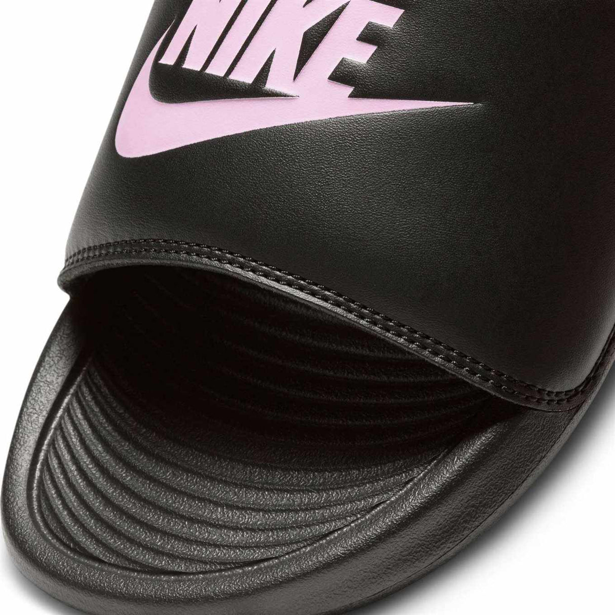Nike Victori One Wmns Black