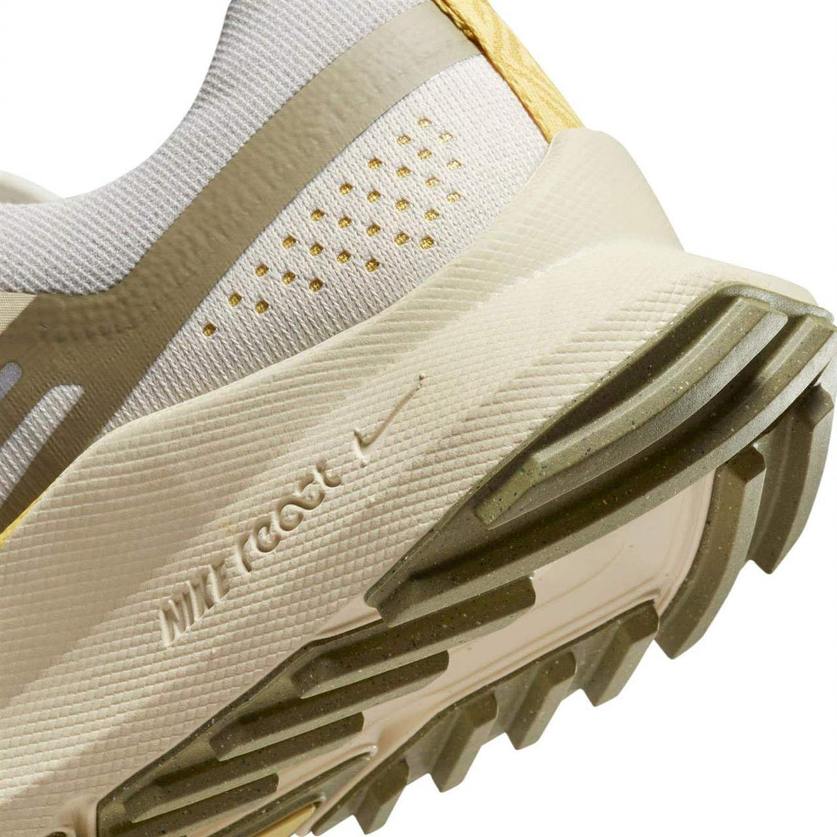 Nike React Pegasus Trail 4 Off Wmns Wht