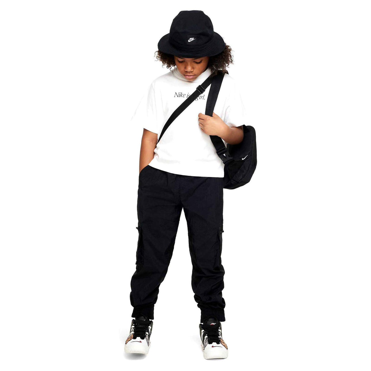 Nike Girls NSW Tee Boxy is a Girl White