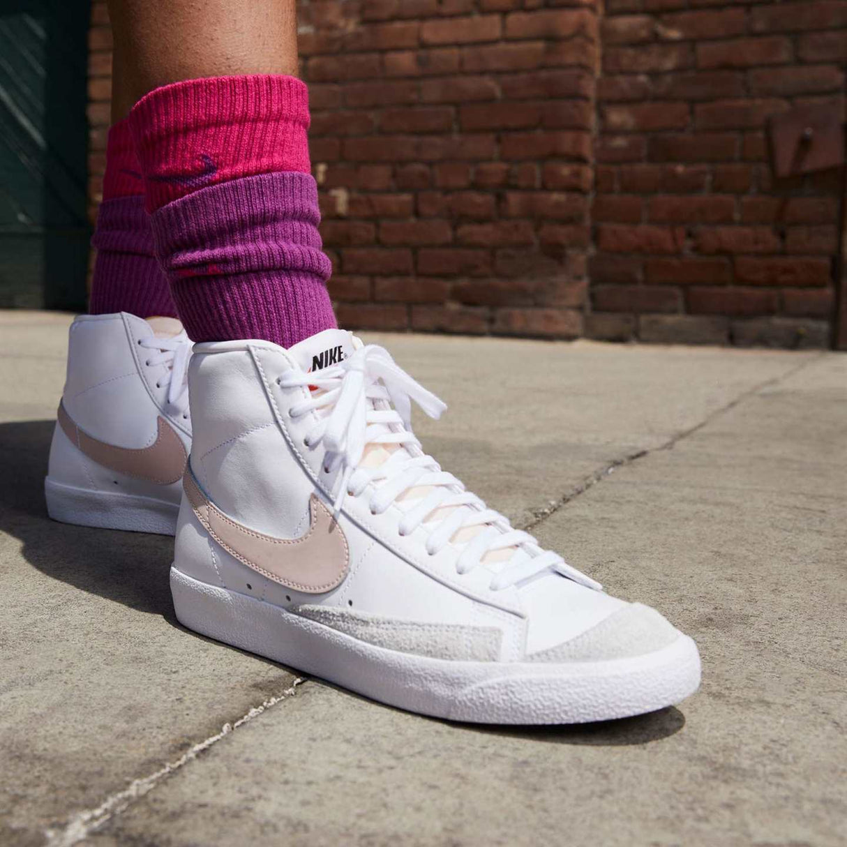 Nike Blazer Mid 77 Womens White/Pink