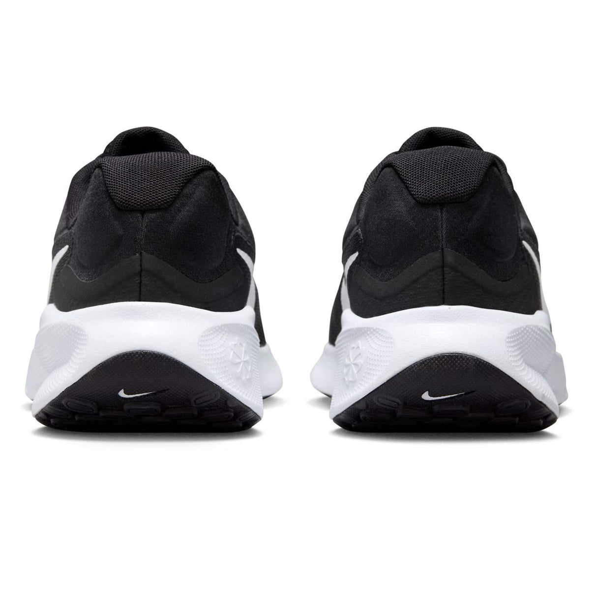 Nike Revolution 7 Mens Black/White