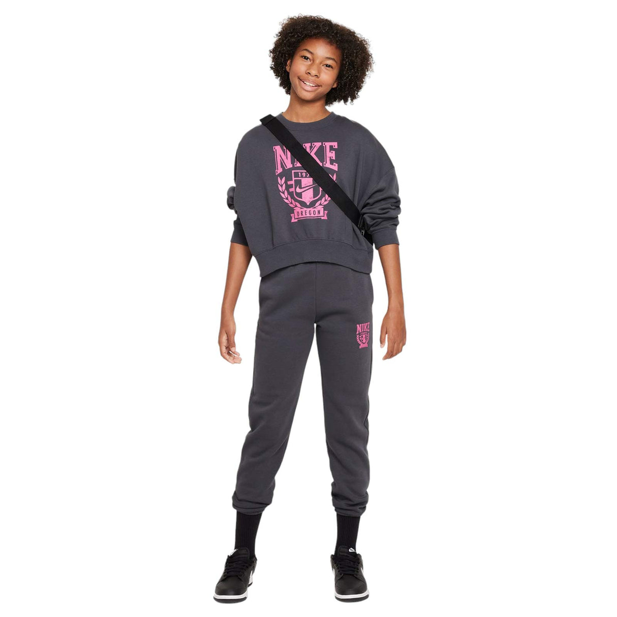 NIKE GIRLS NSW TREND FLC CREW PRNT GRY