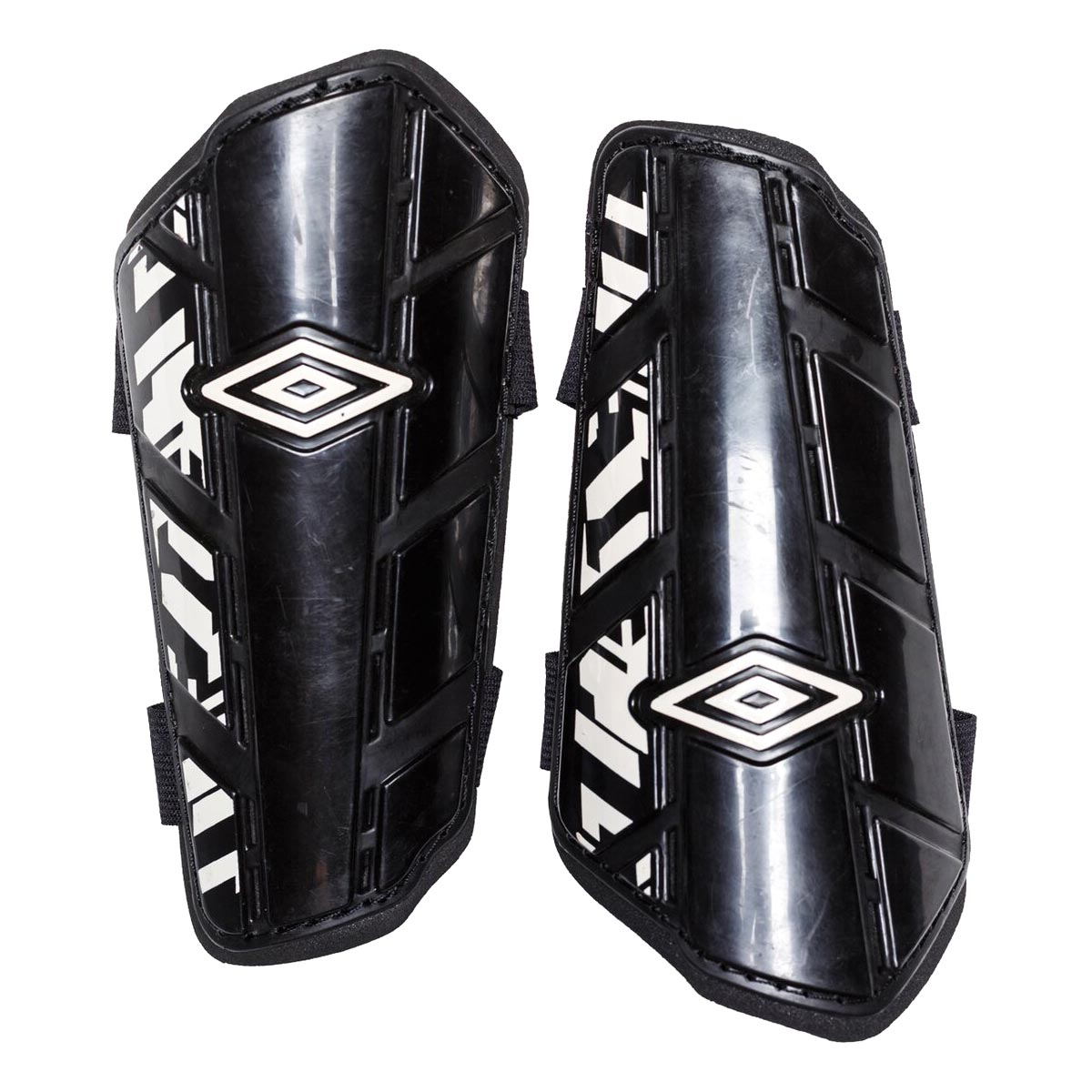 Umbro Veloce Adult Slip Shin Guard Black
