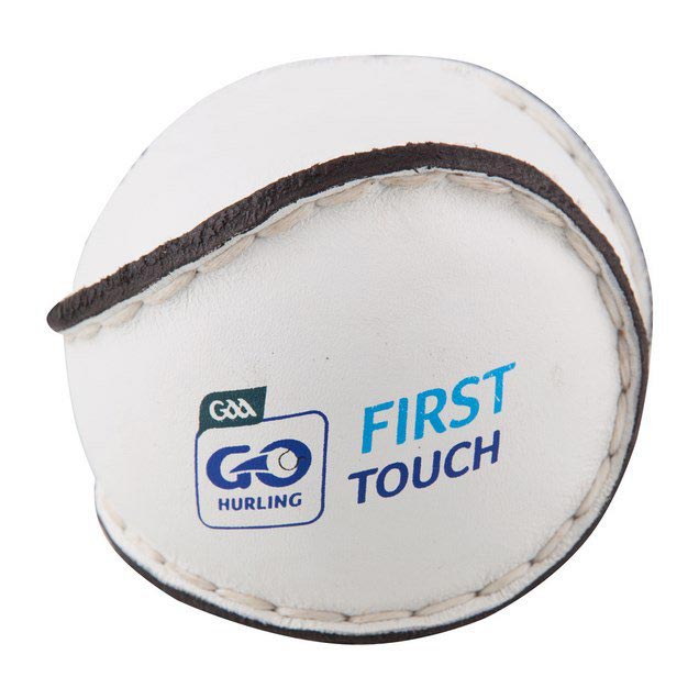O'Neills First Touch Sliothar 6-8 White