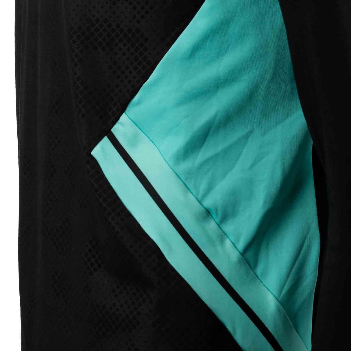 Macron Connacht 23/24 Train QZ Top Black