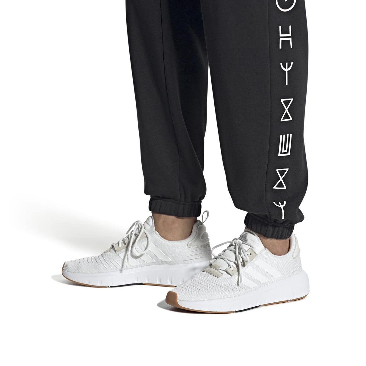 Adidas Swift Run 23 Mens White/Black