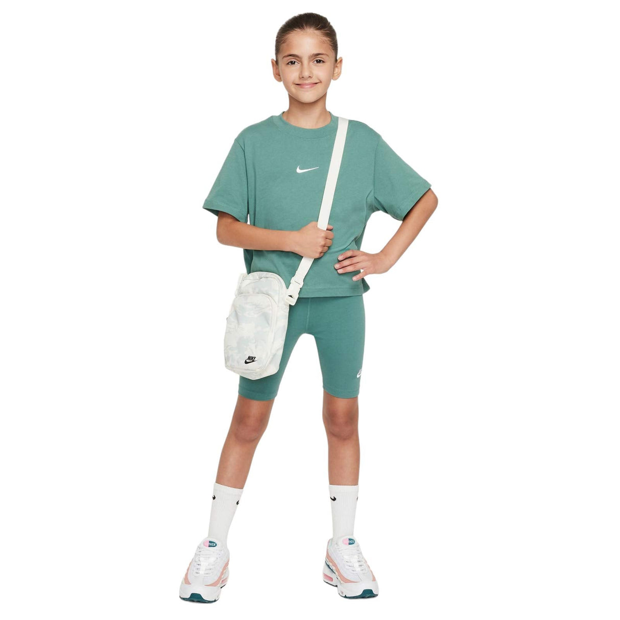 Nike Girls NSW  ESSNTL Boxy SS Tee Green